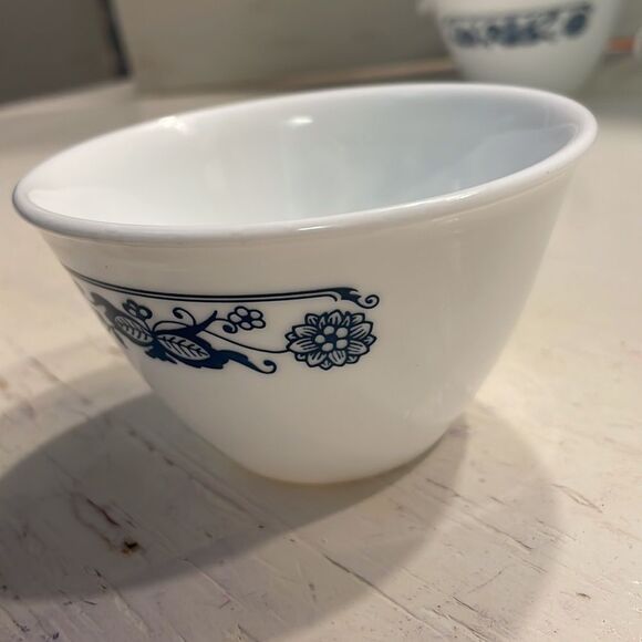 Vintage 1972 Corelle Old Town Blue/Blue Onion by Corning sugar bowl & creamer - Picture 3 of 16